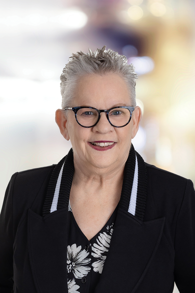 Portrait of Annie Fulks, REALTOR® | ABR® | CFSP | MRP | AHWD | e‑PRO® | NRLUX.